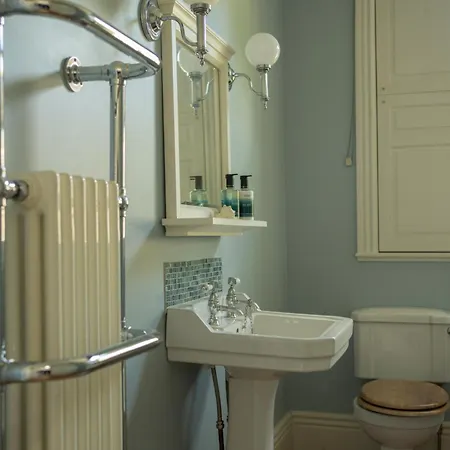 Outwood House Bed and Breakfast Λιντς