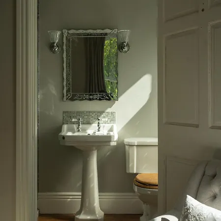 Outwood House Bed & Breakfast Leeds (West Yorkshire)