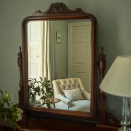 Bed & Breakfast Outwood House 4*