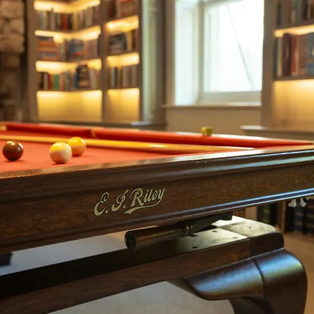 Outwood House Bed & Breakfast 4*