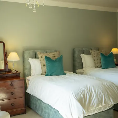Outwood House Nocleg ze śniadaniem 4*