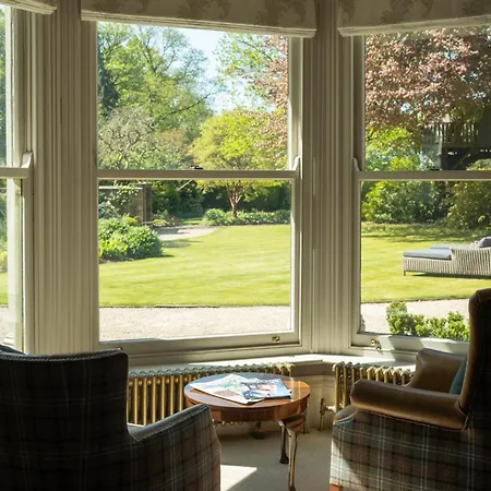 Outwood House 4*
