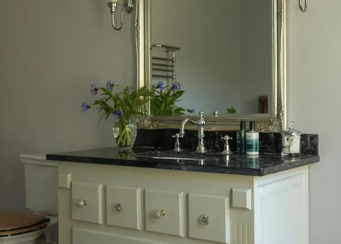 Outwood House Bed & Breakfast Leeds (West Yorkshire)