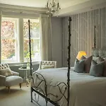 Outwood House 4*