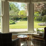 Outwood House 4*