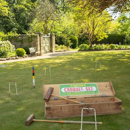 Outwood House Leeds (West Yorkshire)