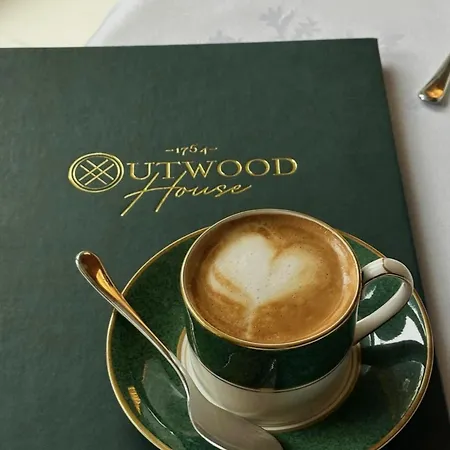 Outwood House 4* Leeds (West Yorkshire)